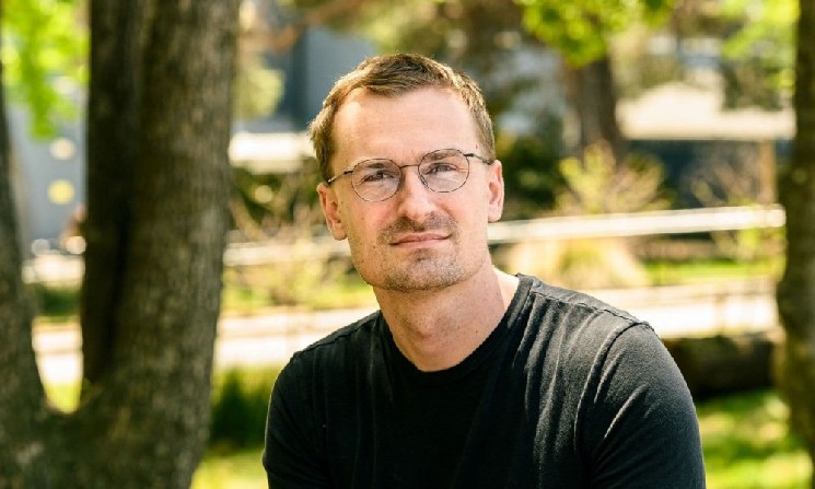 Создатель Base Джесси Поллак признал, что арт «Base is for pimping» был ошибкой