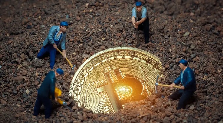 Майнинговые компании начали избавляться от биткоин-зависимости — Bloomberg