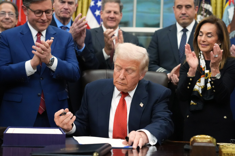 Трамп завершил самый долгий шатдаун в истории США